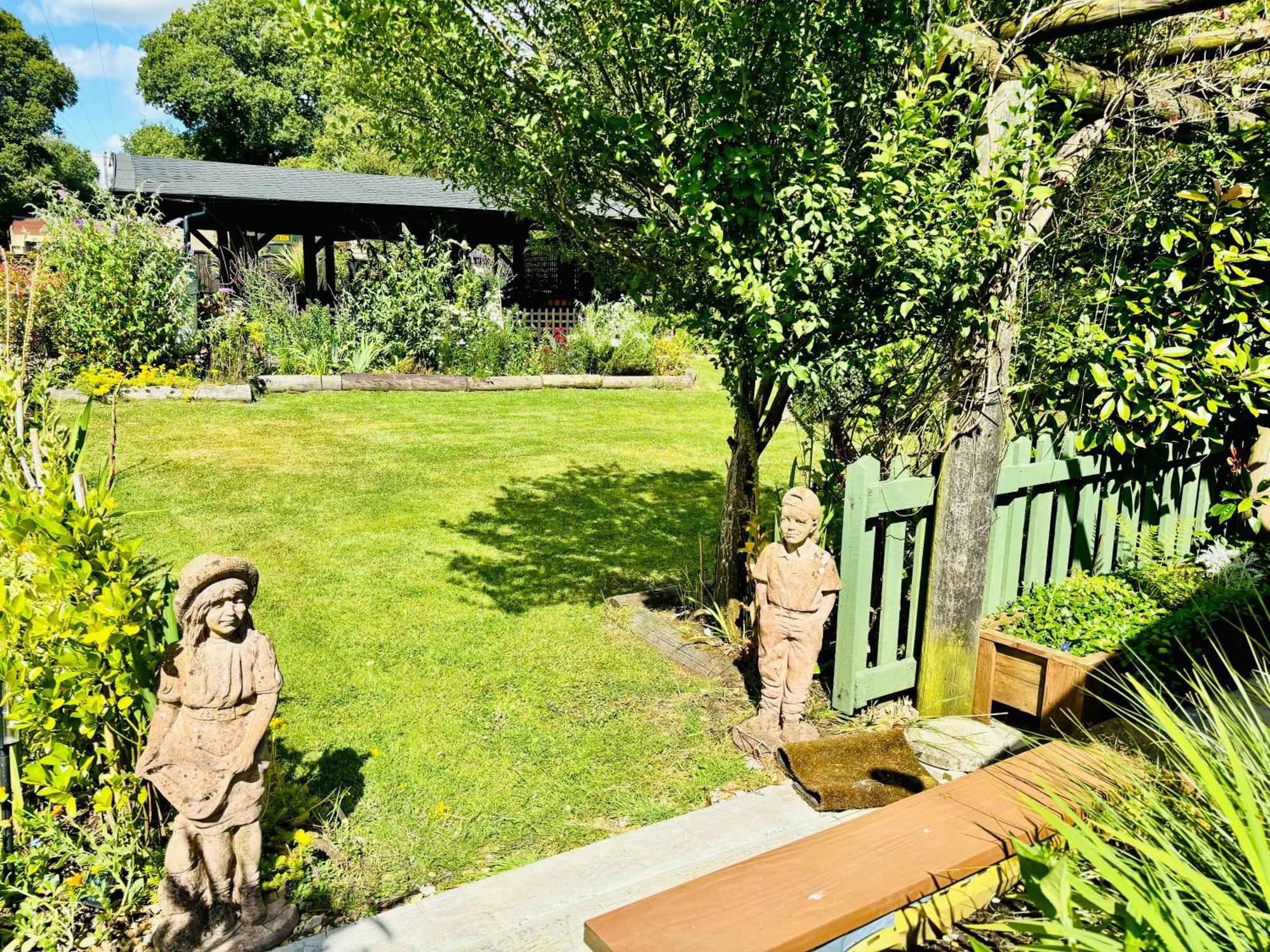 Hideaway Apartment Lytchett Matravers ภายนอก รูปภาพ
